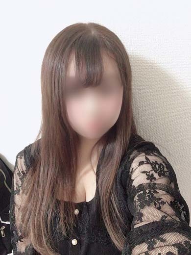 肨